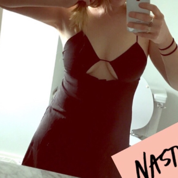 Nasty Gal criss cross back dress - Picture 2 of 6